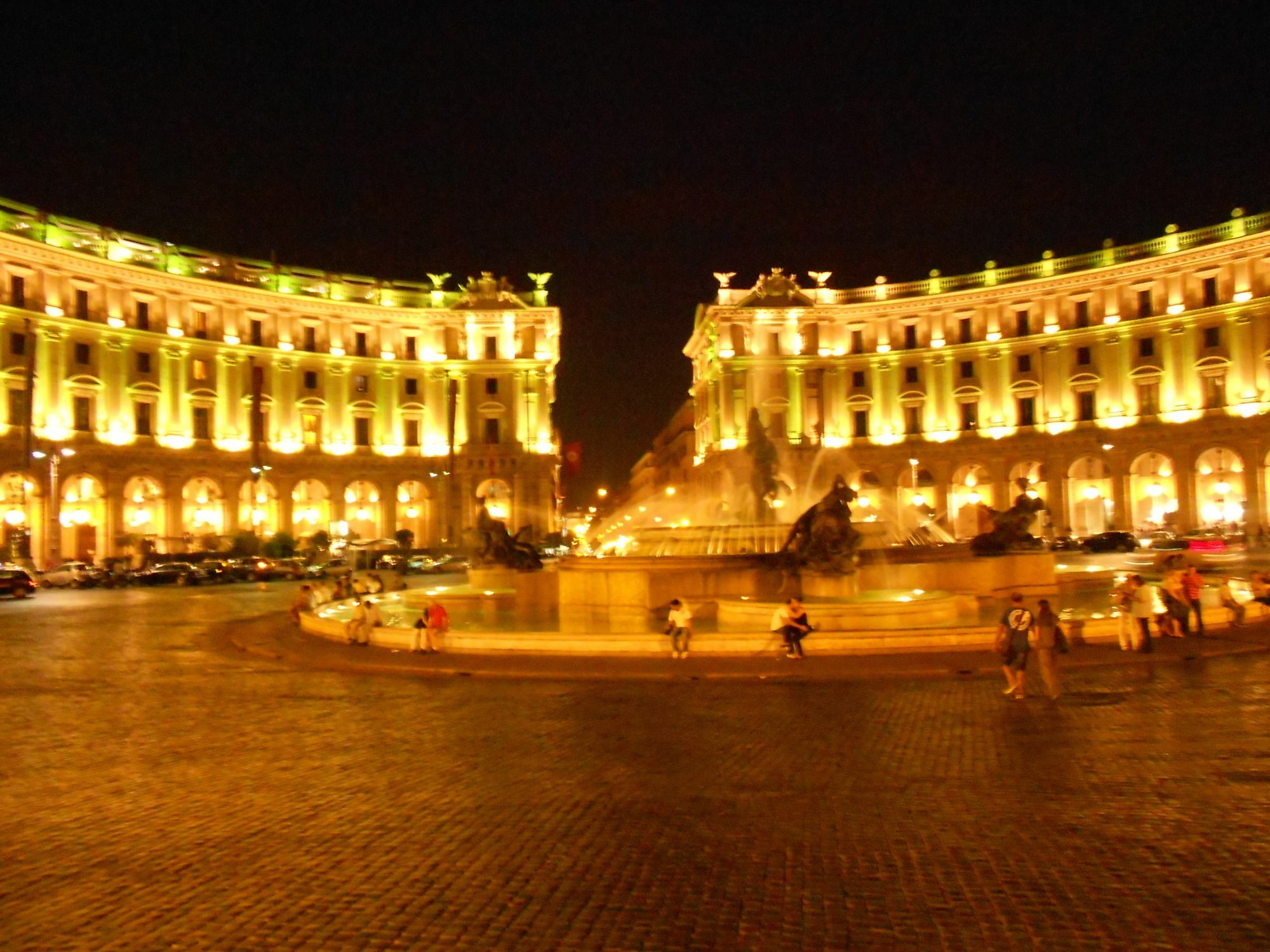 Hotel Persepolis Roma Esterno foto